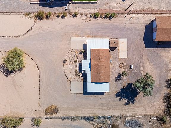 3rd image of 7225 S Harquahala Drive