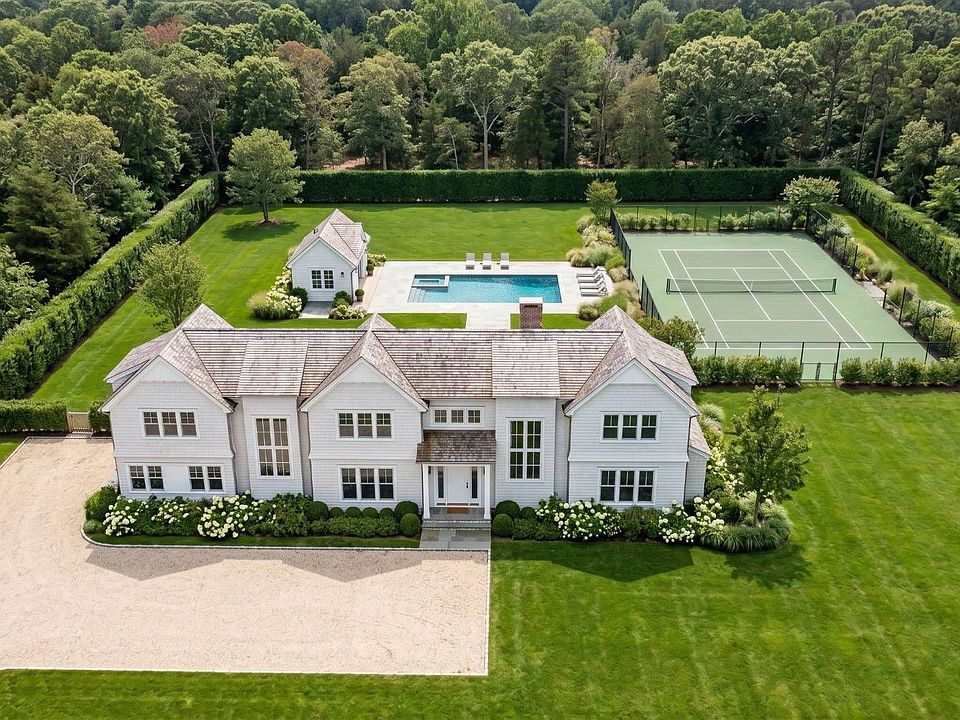1st image of 492 Wainscott Harbor Rd