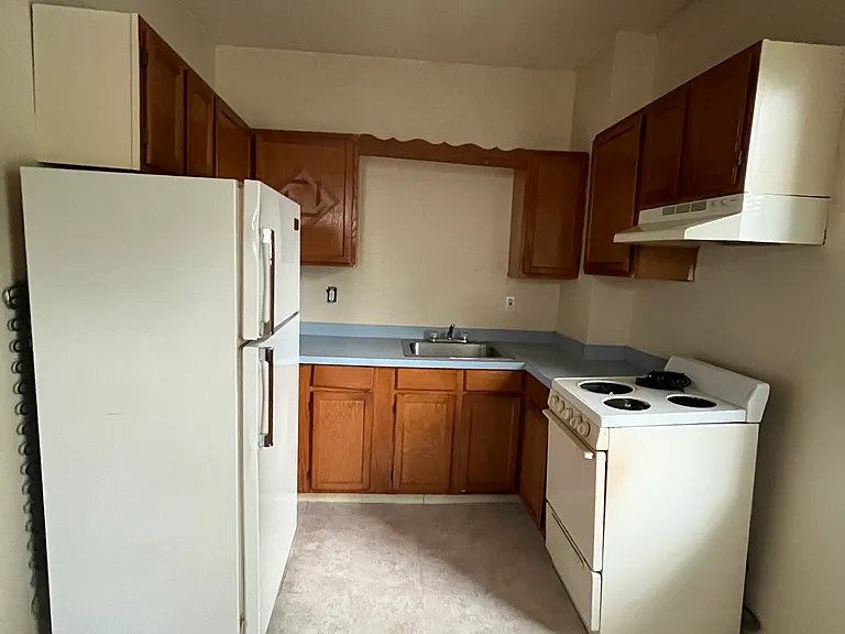 174 Ashley St #B4 — Photo 1