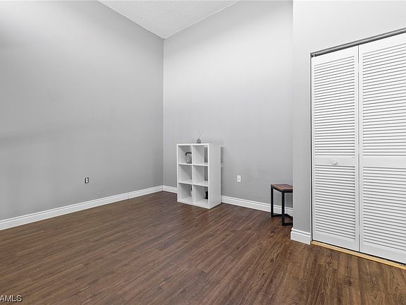 5th image of 8835 Somerset Blvd