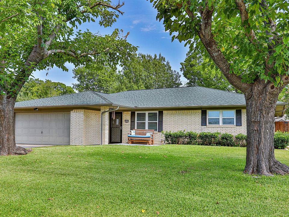 1st image of 2007 Cypress Dr