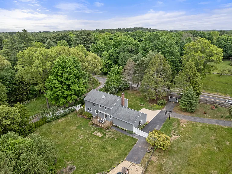 322 Concord Rd — Photo 9