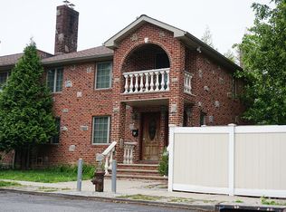 2904 167th St, Flushing, NY 11358