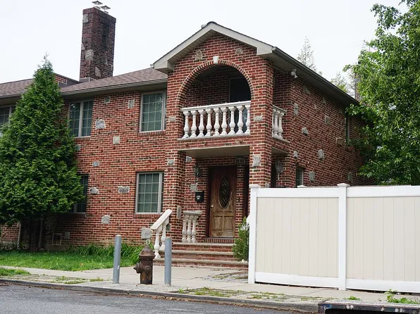 2904 167th St, Flushing, NY 11358