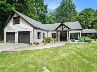 70433 Brush Rd, Niles, MI 49120