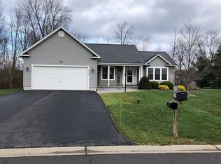 8353 Eva Cir, Cicero, NY 13039