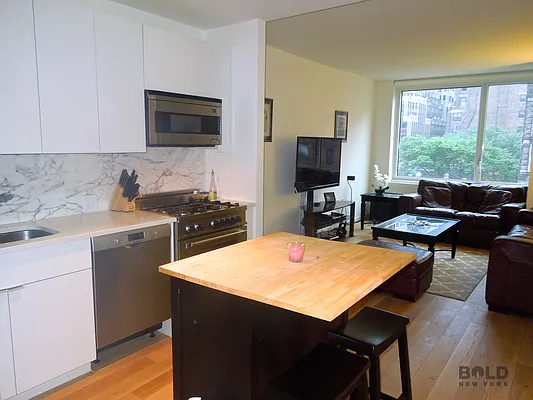 Rented by Bold New York | media 17