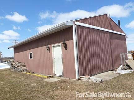 Large Pole Barn
						:
						30' x 40' pole barn, has electricity, water and work bench,storage