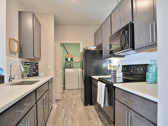 4th image of 1180 Emerald Lakes Dr #414205
