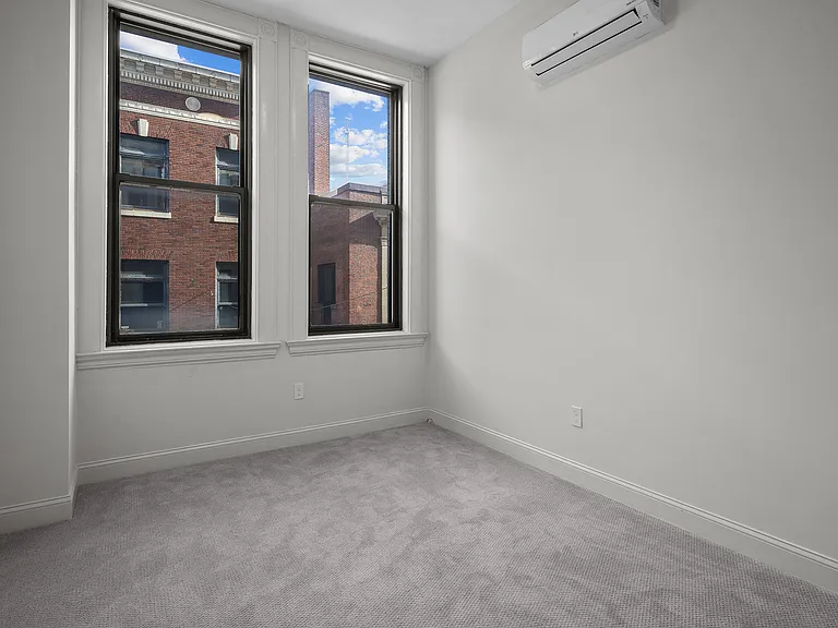 105 William St #206 — Photo 15