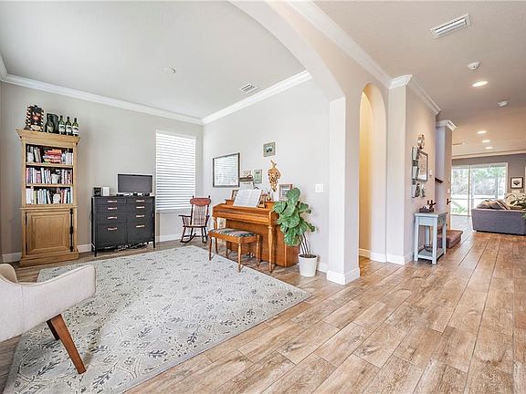 5th image of 109 Philippe Grand Ct