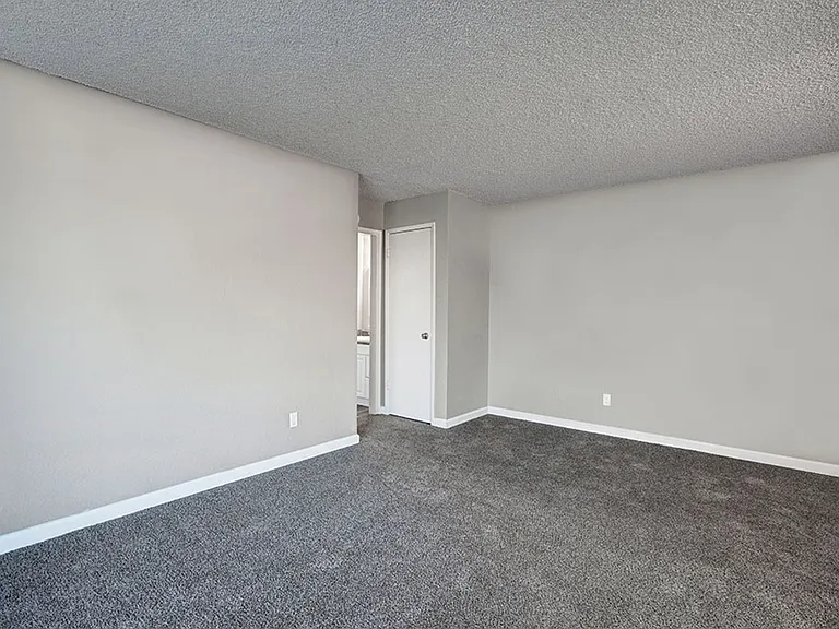 3903 49th Ave — Photo 12