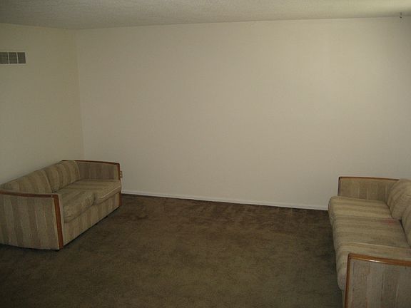 2nd image of 6117 E 127th St