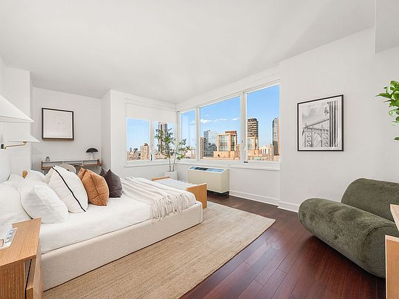 5th image of 80 Riverside Blvd APT 37A