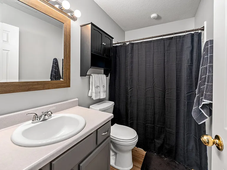2718 Sassafras Cv — Photo 8