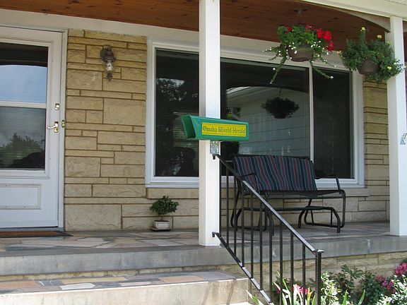 5th image of 5025 S 132nd St