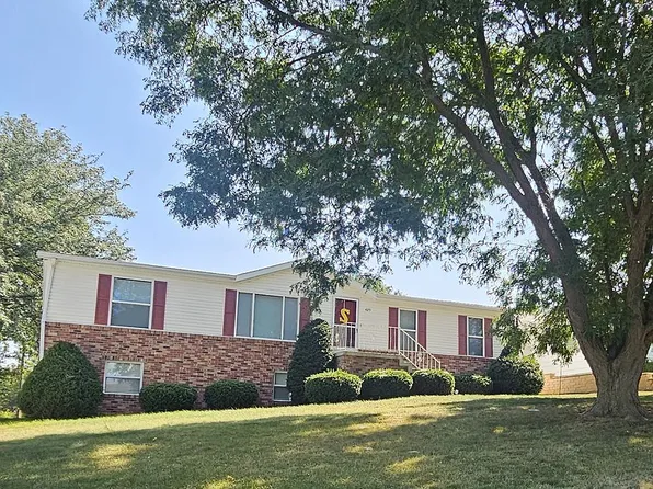 425 Pine St, Clarkson, NE 68629