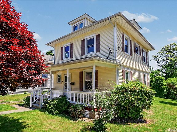 2nd image of 8 Eastview Avenue