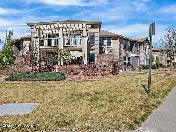 2nd image of 2491 Fountain Greens Pl Unit B-8