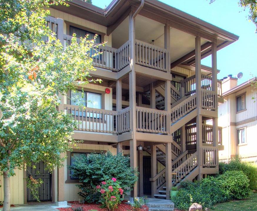 1st image of 966 Apricot Ave