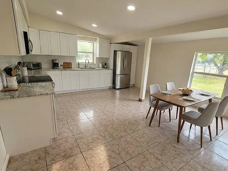 26925 SW 145th Ave — Photo 16