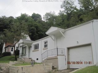 1842-B Oakridge Dr, Charleston, WV 25311