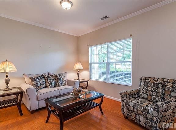 2nd image of 1416 Birkdale Cir