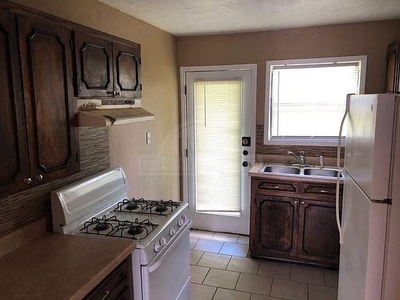4th image of 813 Estelle Ave #815