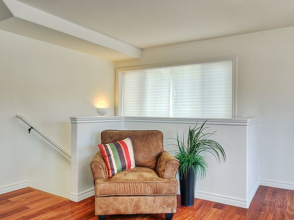 5th image of 4081 Lamont St