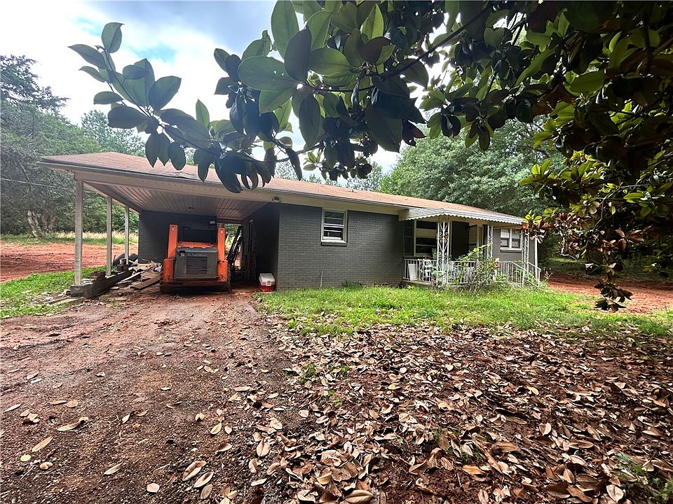 2nd image of 119 Sunrise Ln