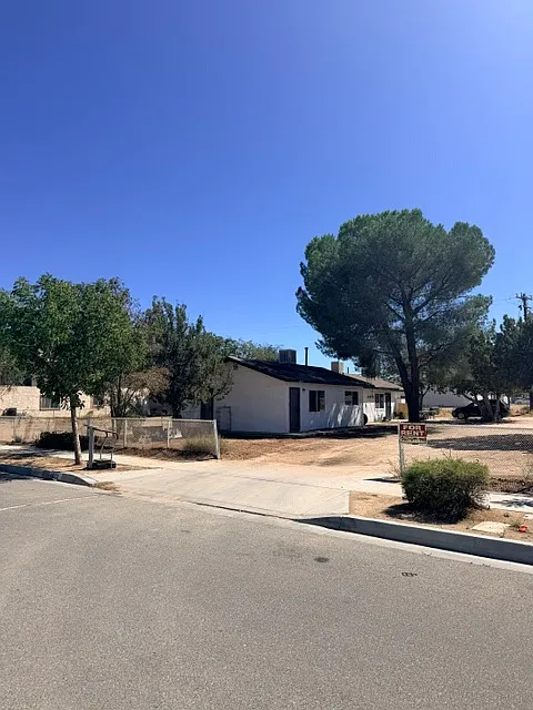 2 bed, 900 sqft, $1,750 — Photo 3