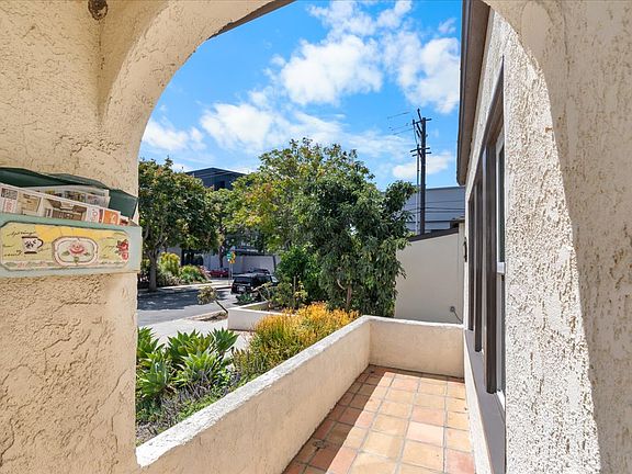 2nd image of 9059 Carson St