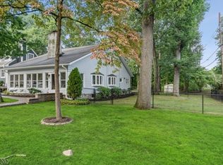 4 Birch Ln, Denville, NJ 07834