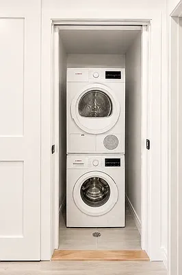 Laundry, photo 1