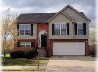 121 Sumner Meadows Ln, Hendersonville, TN 37075