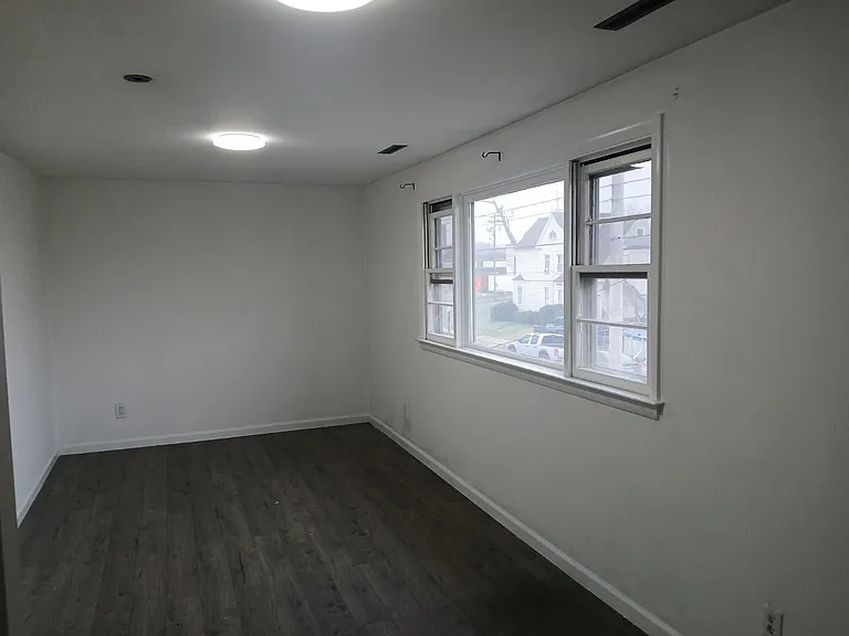 50 Wood St #1 — Photo 3