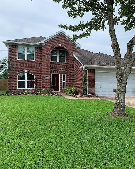 1st image of 208 Wood Hollow Dr