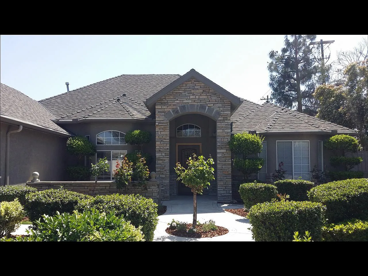 1011 E Niles Ave photo 1