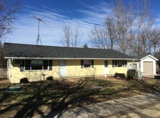 4764 E 2351st Rd, Somonauk, IL 60552