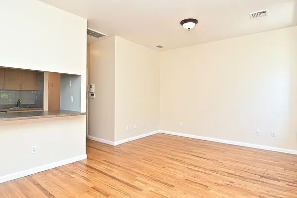 Rented by Bohemia Realty Group | media 19