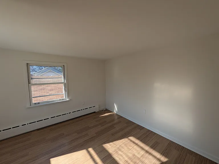 1516 Lee St — Photo 24