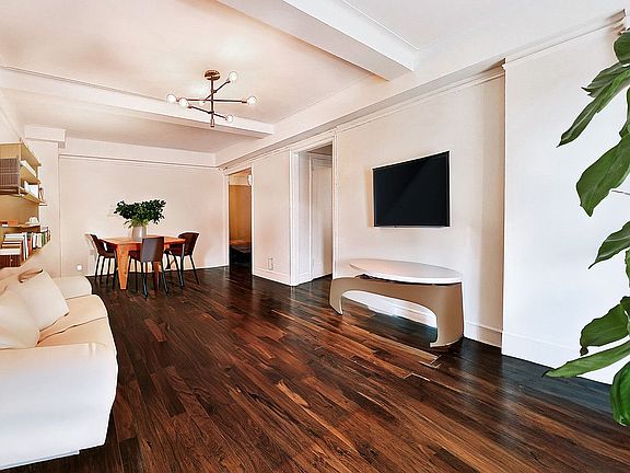 4th image of 136 Waverly Pl APT 2C