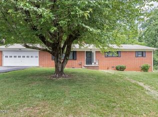 2223 Sentell Cir, Maryville, TN 37803