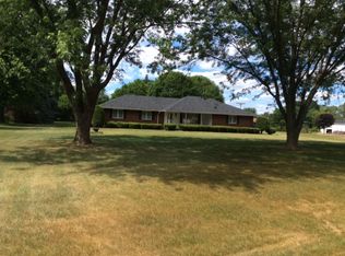 10611 Homestead Ln, Plymouth, MI 48170