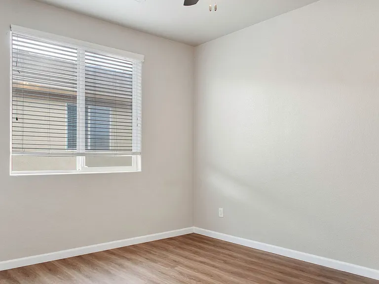 3249 Torrance Ave — Photo 25