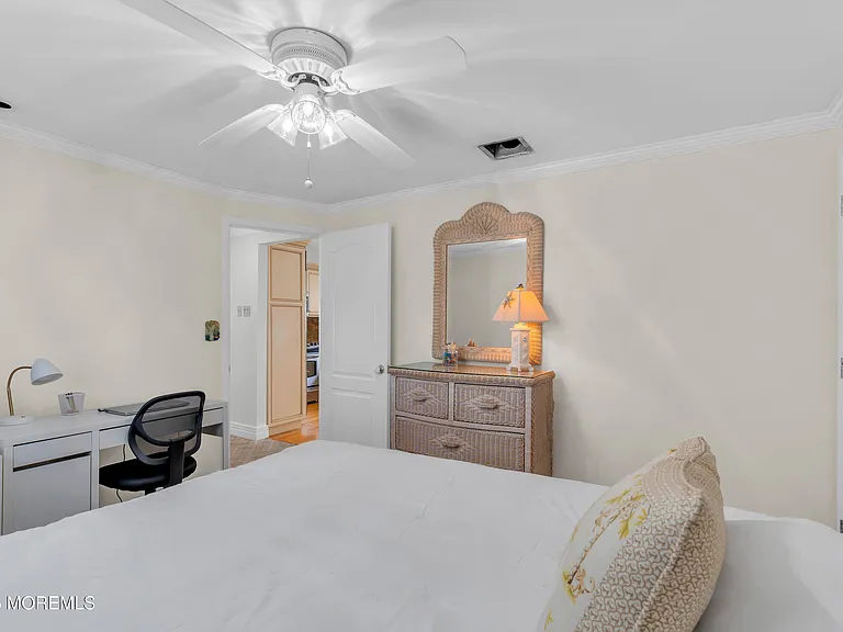 124 Neptune Pl — Photo 17