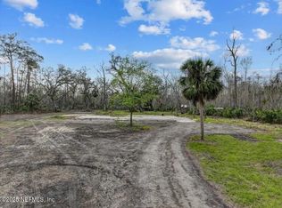 409 6th St NW, Steinhatchee, FL 32359