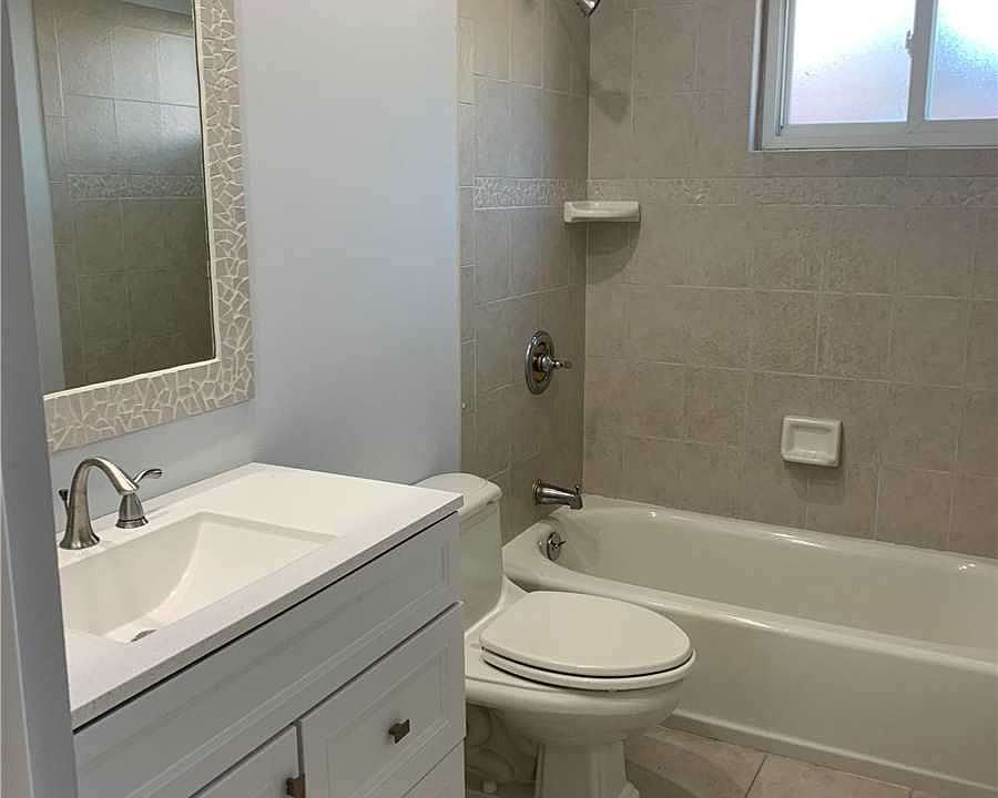 1st image of 11 W 14th St