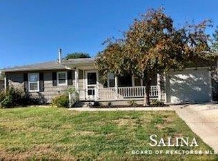 1832 Lewis Ave, Salina, KS 67401