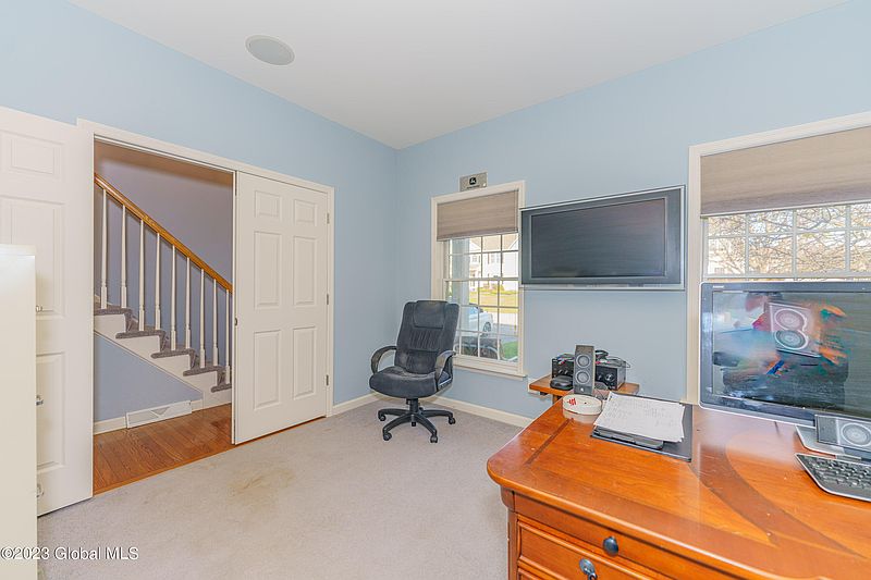 5th image of 49 Chatsworth Way
